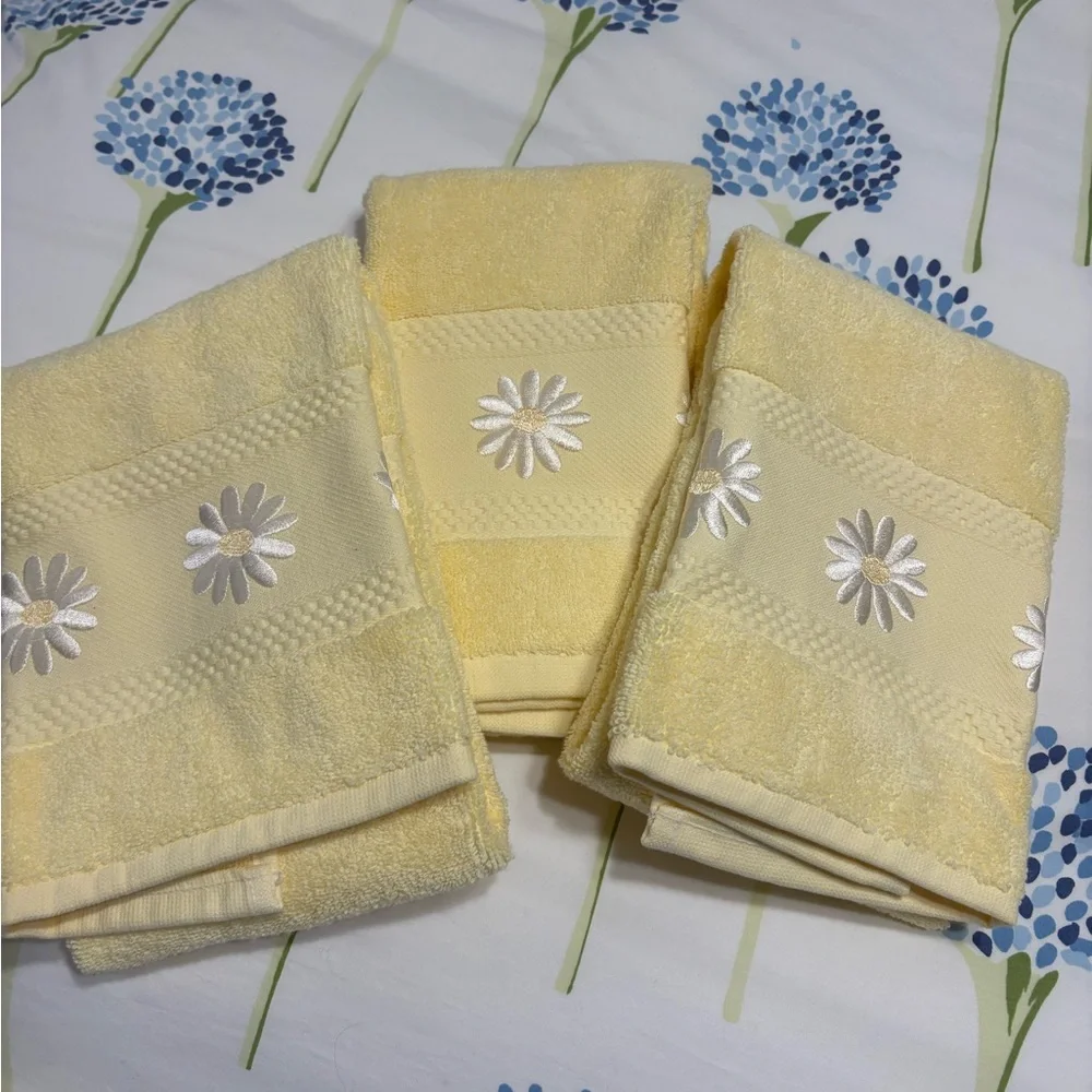 Yellow Floral hand  Towel Set